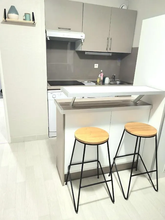 Apartment T2 Plage De Sable A 300M+ Parking Gratuit Bandol